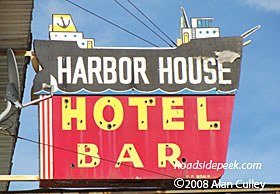 Harbor House Hotel
