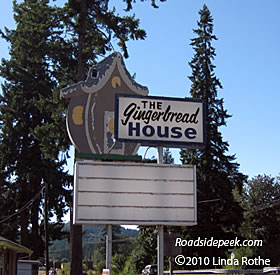 Gingerbread House Gates OR